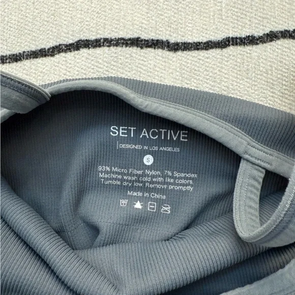 Set Active Ribbed Tank - Picture 3 of 3